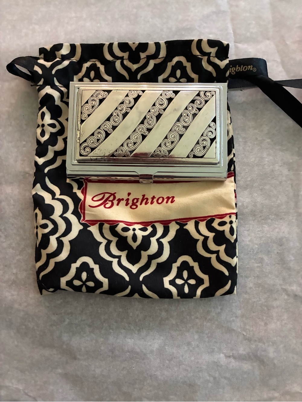 Brighton EUC Vintage Kismet Card Case/Money holder in compact w/mirror &dust bag - Picture 9 of 10